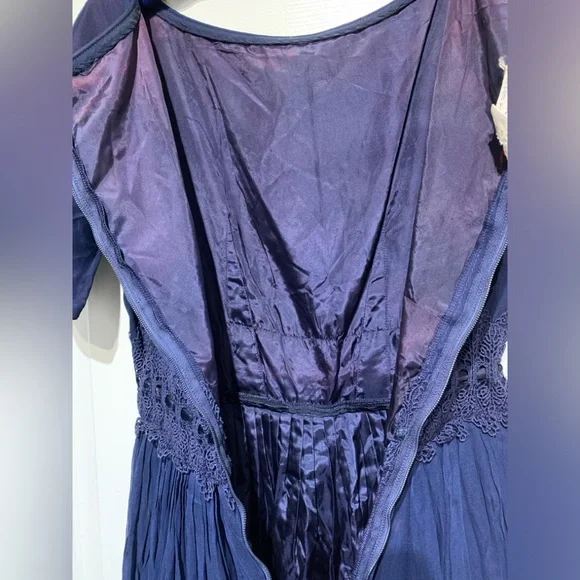 Vintage Rare ladies blue short sleeve chiffon dress with back zipper and lace - Picture 8 of 10